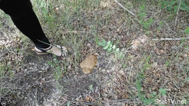 Breakfast in the forest with shit - KatyaKASS - Peeking Like Poop, Stuck Scat, Netherlands Scat