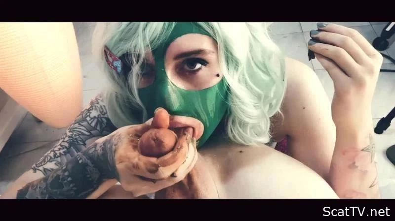 Scat Eat And Shit Sucking By Top Babe Betty - The Green Mask - Shit Kisses, Crotch With Shit, Cards Scat