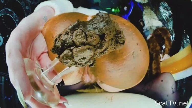 Not Ordinary Gelato - DirtyBetty - Cream With Diarrhea, Shitty Anal, Panty Poop