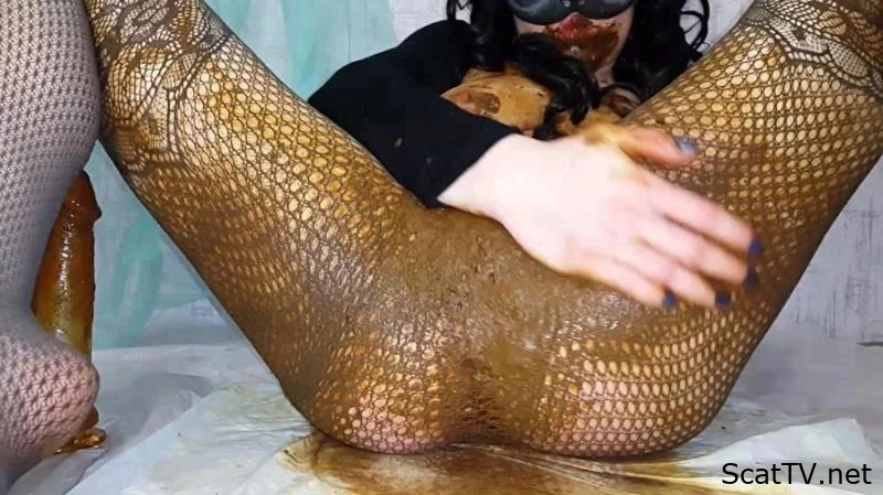 Shitty Fishnet Pantyhose - Anna Coprofield - Sara - Long Shit, Paint And Shit, Eat Puke