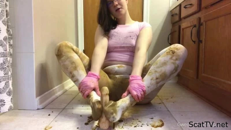 Foot Fetish in Dirty Pantyhose - GwenyT - Flavorful Scat, Poop Talk, Protecting Shit