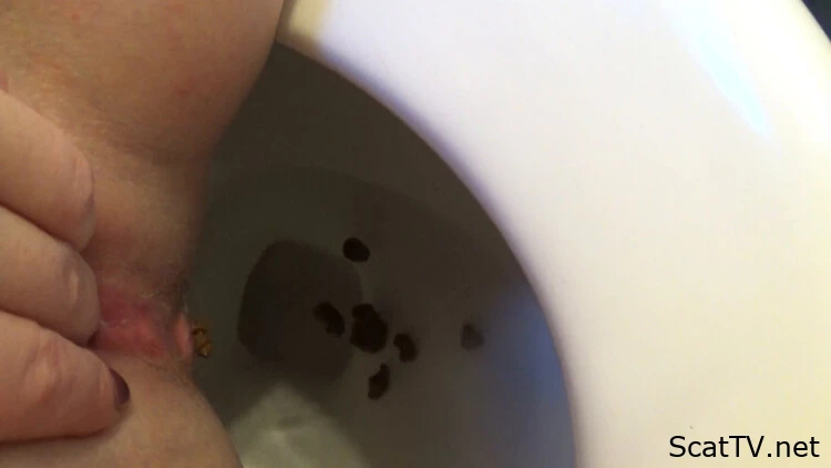 Close up Shit toilet - SexyScatForYou - Courden Scat, Misskinky Scat, Strapon In Male Shit