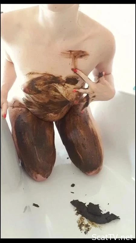 Poop into hand, body and lip smearing - CremeDeLaJen - Lesdom Scat, Efro Scat, Shit Deep In Throat