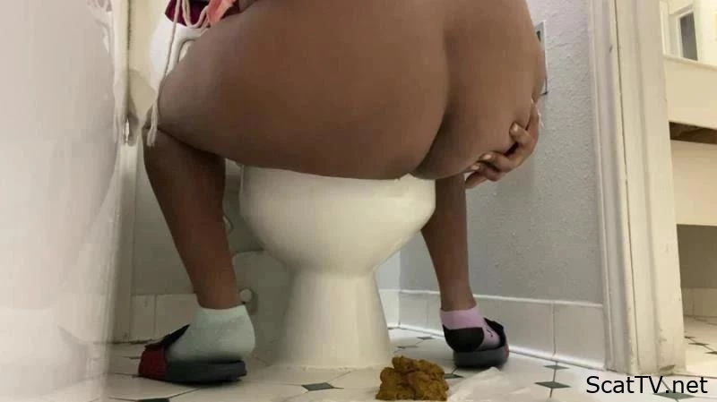 Backwards off the toilet shit - LashayyChapo - Punish With Shit, Sexy Poo, Lactation