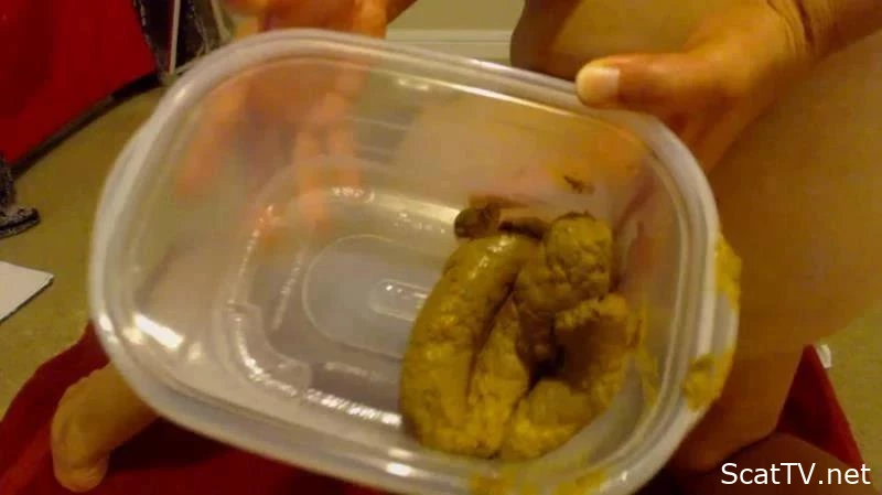 Poop in a plastic container - ModelNatalya94 - Scat New, Colored Scat, Anal