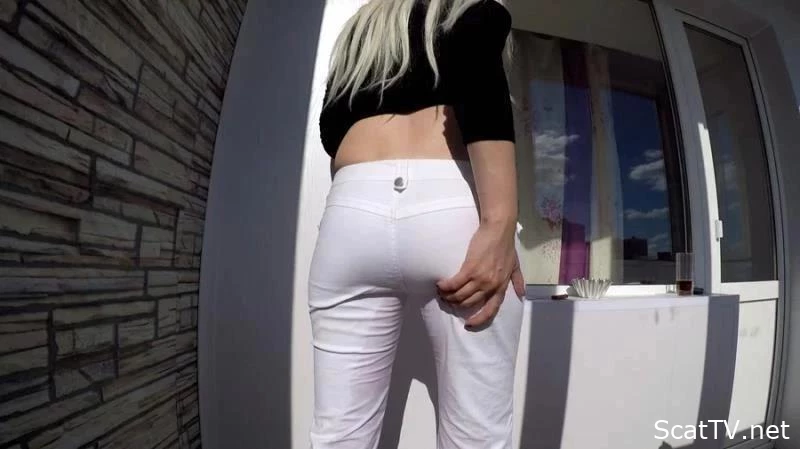 Scat Video 7264 Dirty White Jeans - Lola - Mistress Scat, Eat Shit, Only Girls Poop