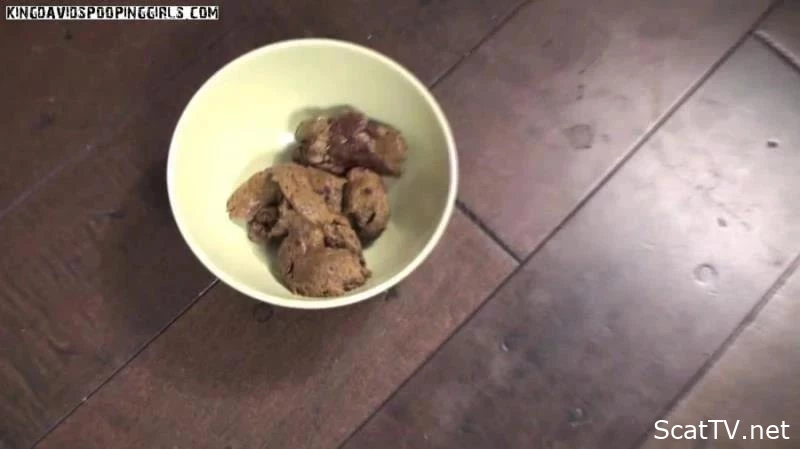 London Poopy Bowl - Smearing - Craving To Eat Shit, Lowjob In Shit, Retro Scat