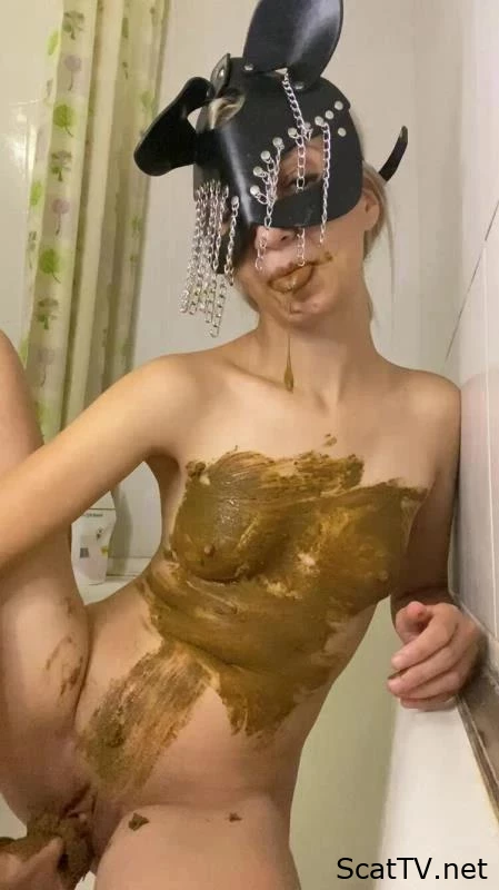 standing up, chewing shit and smearing it - p00girl - Lesbian-Piss, Smoking Scat, Defecation In Bath