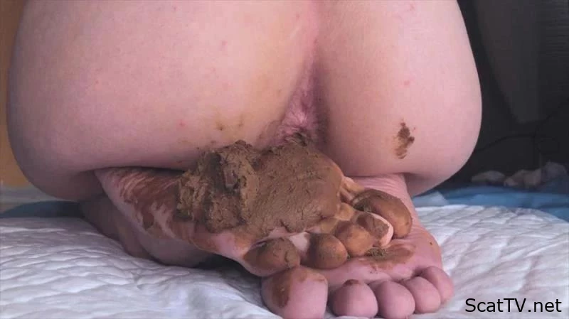 DirtyBetty - AMAZING Shit on my Sweet Feet - Puke - Eat Scat, Constipated, Pooping On Outdoor