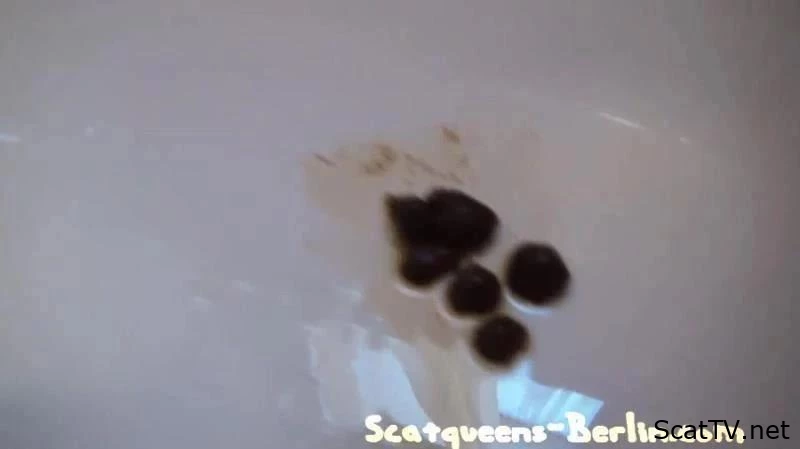 rubber scatqueen shits - Thefartbabes - Desperation Scat, Ass Shit, Fart Action