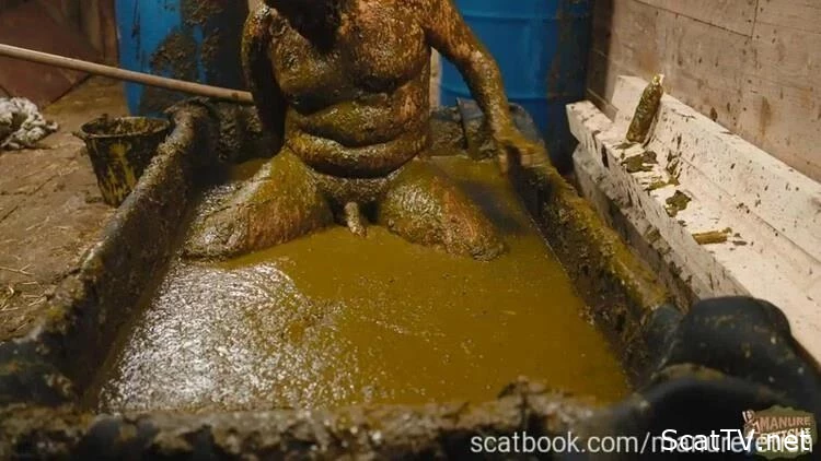 franky s time in the manure basin - Close Up Shitting, Simulation Scat, Kiss Shit