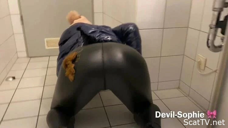 Caught with the office toilet door open - come and shit on my latex pants - Devil Sophie - Runny Diarrhea, Shiting, Fisting Scat